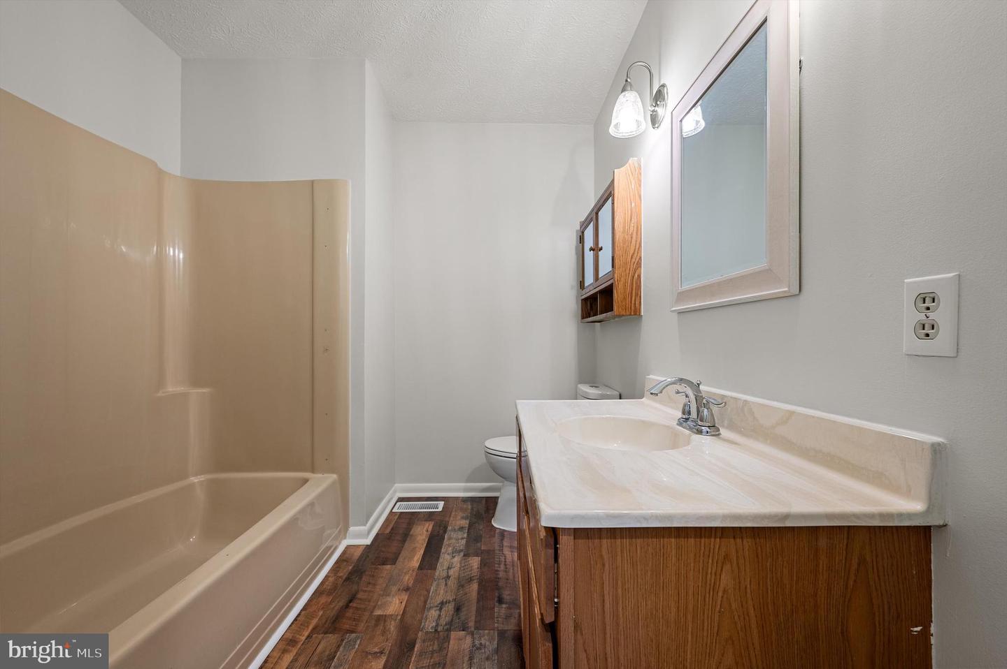 208 WYTHE AVE, STEPHENS CITY, Virginia 22655, 3 Bedrooms Bedrooms, ,2 BathroomsBathrooms,Residential,For sale,208 WYTHE AVE,VAFV2035656 MLS # VAFV2035656