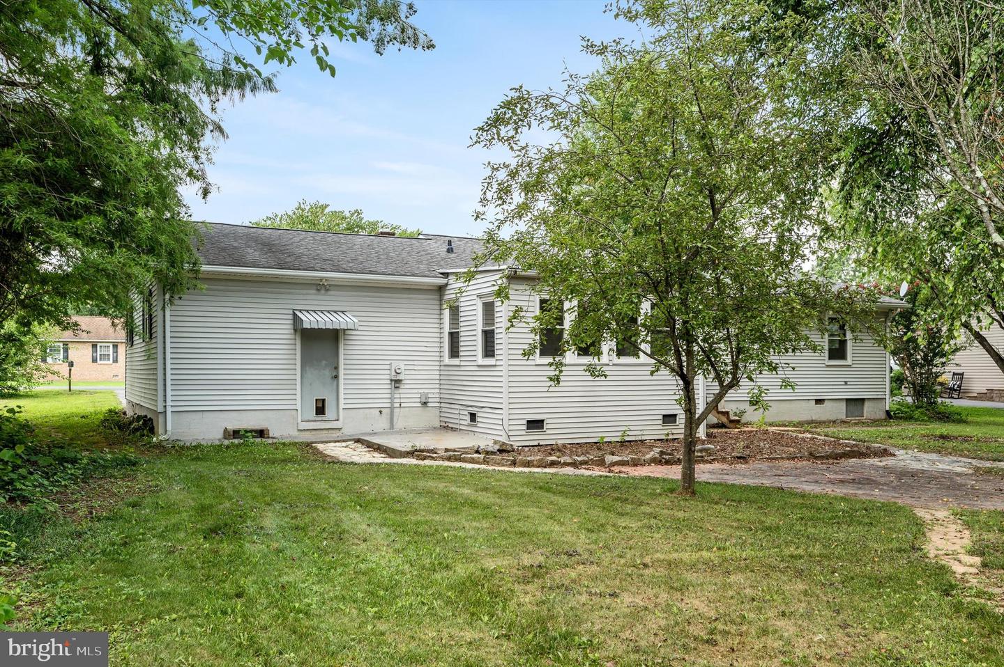 208 WYTHE AVE, STEPHENS CITY, Virginia 22655, 3 Bedrooms Bedrooms, ,2 BathroomsBathrooms,Residential,For sale,208 WYTHE AVE,VAFV2035656 MLS # VAFV2035656