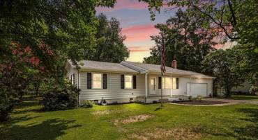 208 WYTHE AVE, STEPHENS CITY, Virginia 22655, 3 Bedrooms Bedrooms, ,2 BathroomsBathrooms,Residential,For sale,208 WYTHE AVE,VAFV2035656 MLS # VAFV2035656