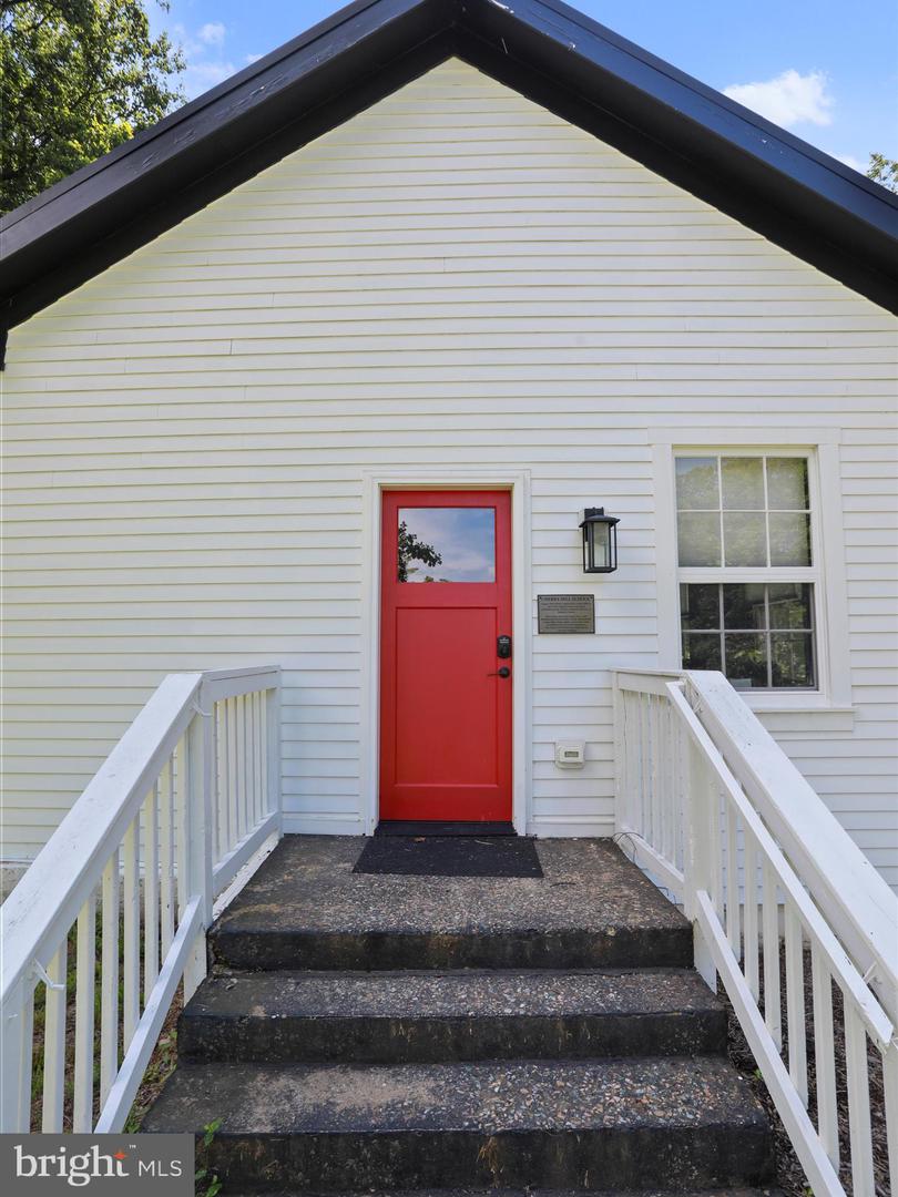 3692 CHERRY HILL RD, LINDEN, Virginia 22642, 2 Bedrooms Bedrooms, ,1 BathroomBathrooms,Residential,For sale,3692 CHERRY HILL RD,VAFQ2017626 MLS # VAFQ2017626