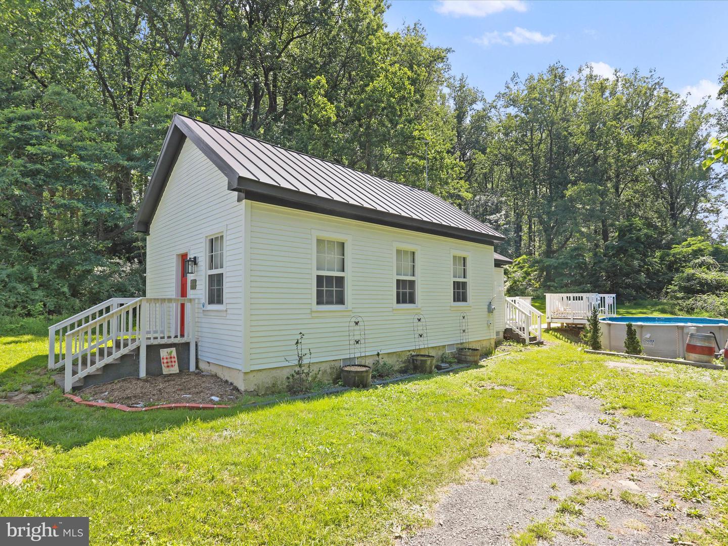 3692 CHERRY HILL RD, LINDEN, Virginia 22642, 2 Bedrooms Bedrooms, ,1 BathroomBathrooms,Residential,For sale,3692 CHERRY HILL RD,VAFQ2017626 MLS # VAFQ2017626