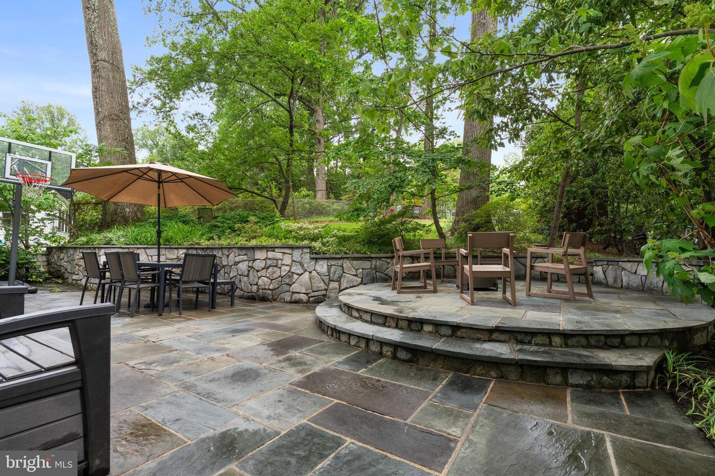 3210 OLD DOMINION BLVD, ALEXANDRIA, Virginia 22305, 3 Bedrooms Bedrooms, ,2 BathroomsBathrooms,Residential,For sale,3210 OLD DOMINION BLVD,VAAX2047952 MLS # VAAX2047952