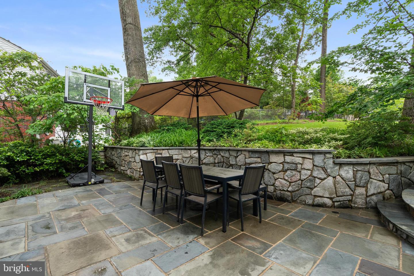 3210 OLD DOMINION BLVD, ALEXANDRIA, Virginia 22305, 3 Bedrooms Bedrooms, ,2 BathroomsBathrooms,Residential,For sale,3210 OLD DOMINION BLVD,VAAX2047952 MLS # VAAX2047952