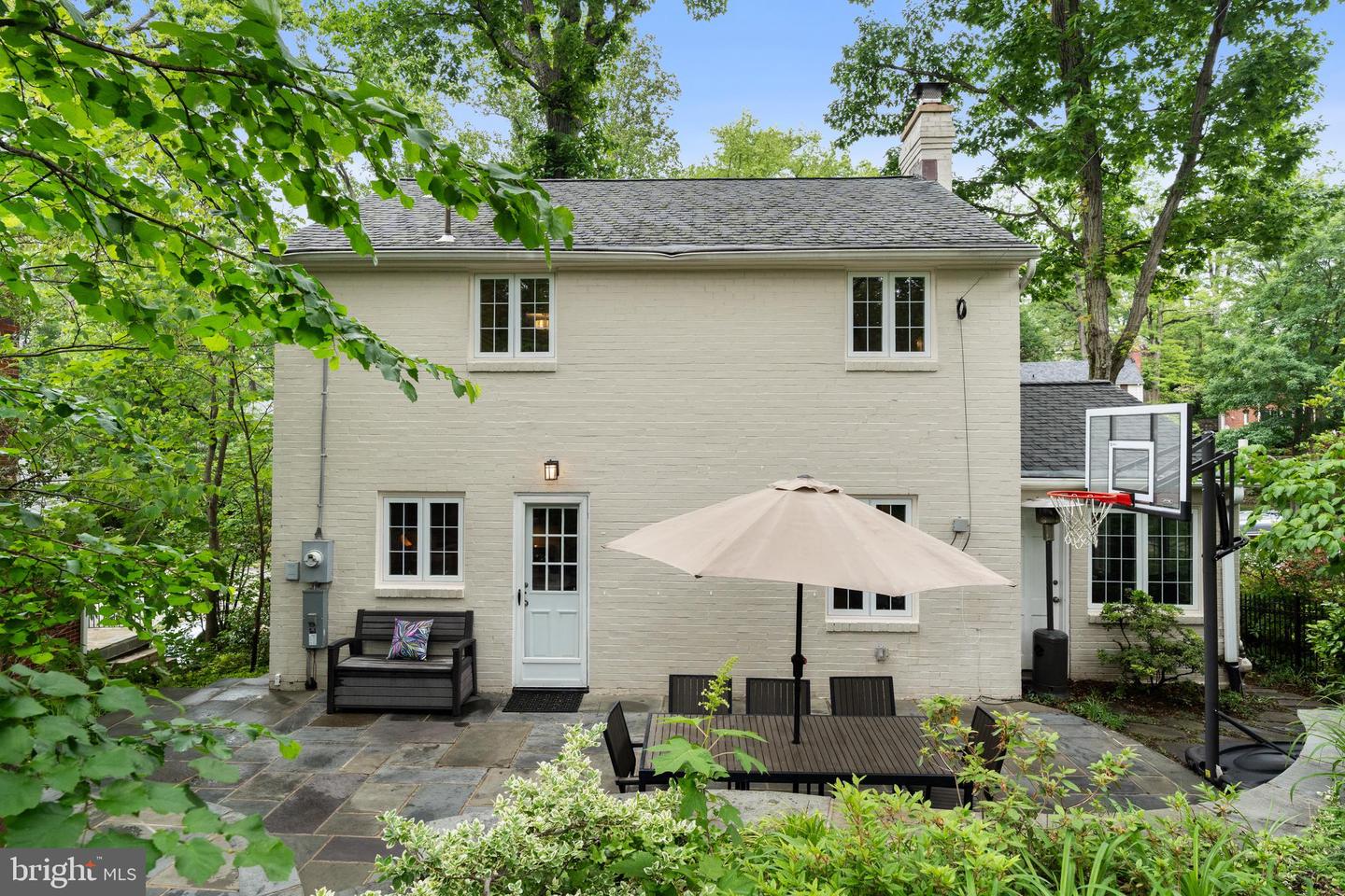 3210 OLD DOMINION BLVD, ALEXANDRIA, Virginia 22305, 3 Bedrooms Bedrooms, ,2 BathroomsBathrooms,Residential,For sale,3210 OLD DOMINION BLVD,VAAX2047952 MLS # VAAX2047952
