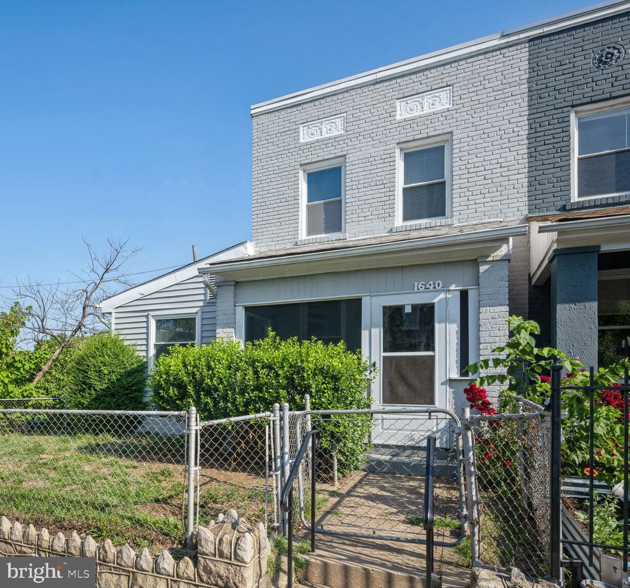 1640 L ST NE, WASHINGTON, District Of Columbia 20002, 3 Bedrooms Bedrooms, ,2 BathroomsBathrooms,Residential,For sale,1640 L ST NE,DCDC2212692 MLS # DCDC2212692