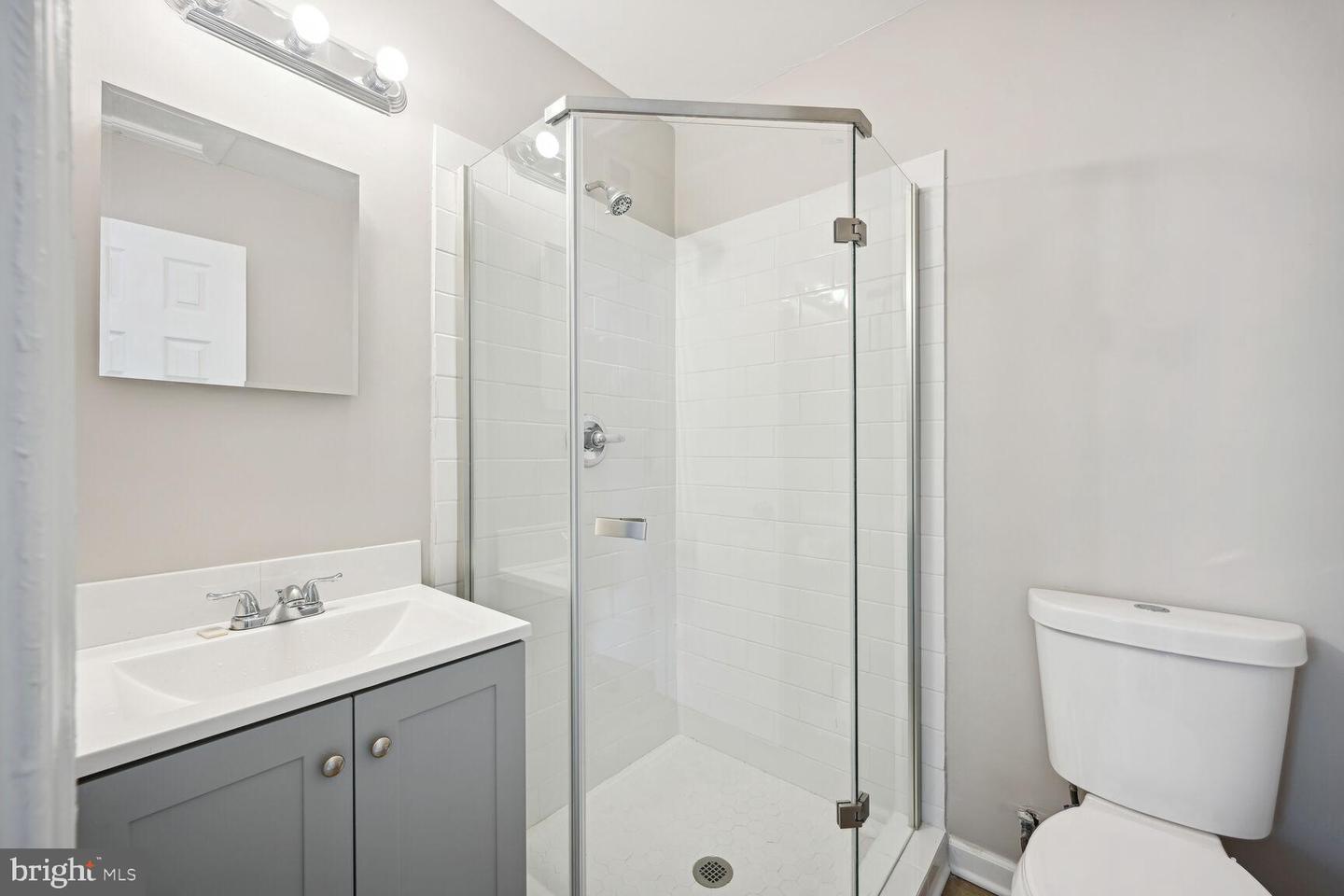 1640 L ST NE, WASHINGTON, District Of Columbia 20002, 3 Bedrooms Bedrooms, ,2 BathroomsBathrooms,Residential,For sale,1640 L ST NE,DCDC2212692 MLS # DCDC2212692