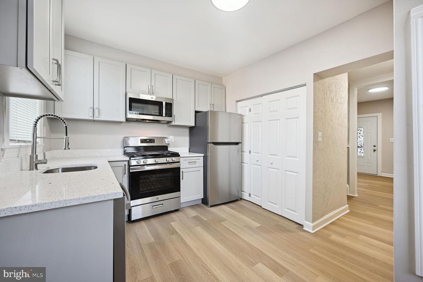 1640 L ST NE, WASHINGTON, District Of Columbia 20002, 3 Bedrooms Bedrooms, ,2 BathroomsBathrooms,Residential,For sale,1640 L ST NE,DCDC2212692 MLS # DCDC2212692