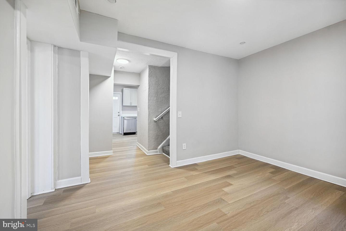 1640 L ST NE, WASHINGTON, District Of Columbia 20002, 3 Bedrooms Bedrooms, ,2 BathroomsBathrooms,Residential,For sale,1640 L ST NE,DCDC2212692 MLS # DCDC2212692