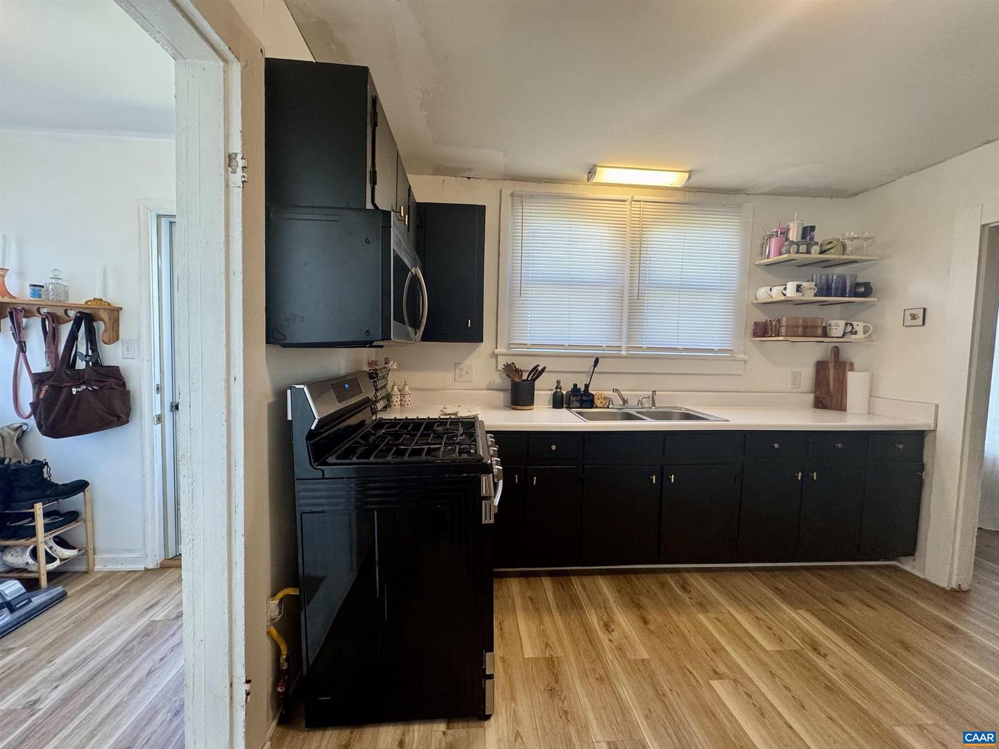 529 BLUFF AVE, WAYNESBORO, Virginia 22980, 2 Bedrooms Bedrooms, ,1 BathroomBathrooms,Residential,For sale,529 BLUFF AVE,667288 MLS # 667288