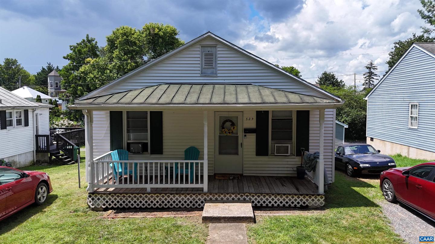 529 BLUFF AVE, WAYNESBORO, Virginia 22980, 2 Bedrooms Bedrooms, ,1 BathroomBathrooms,Residential,For sale,529 BLUFF AVE,667288 MLS # 667288