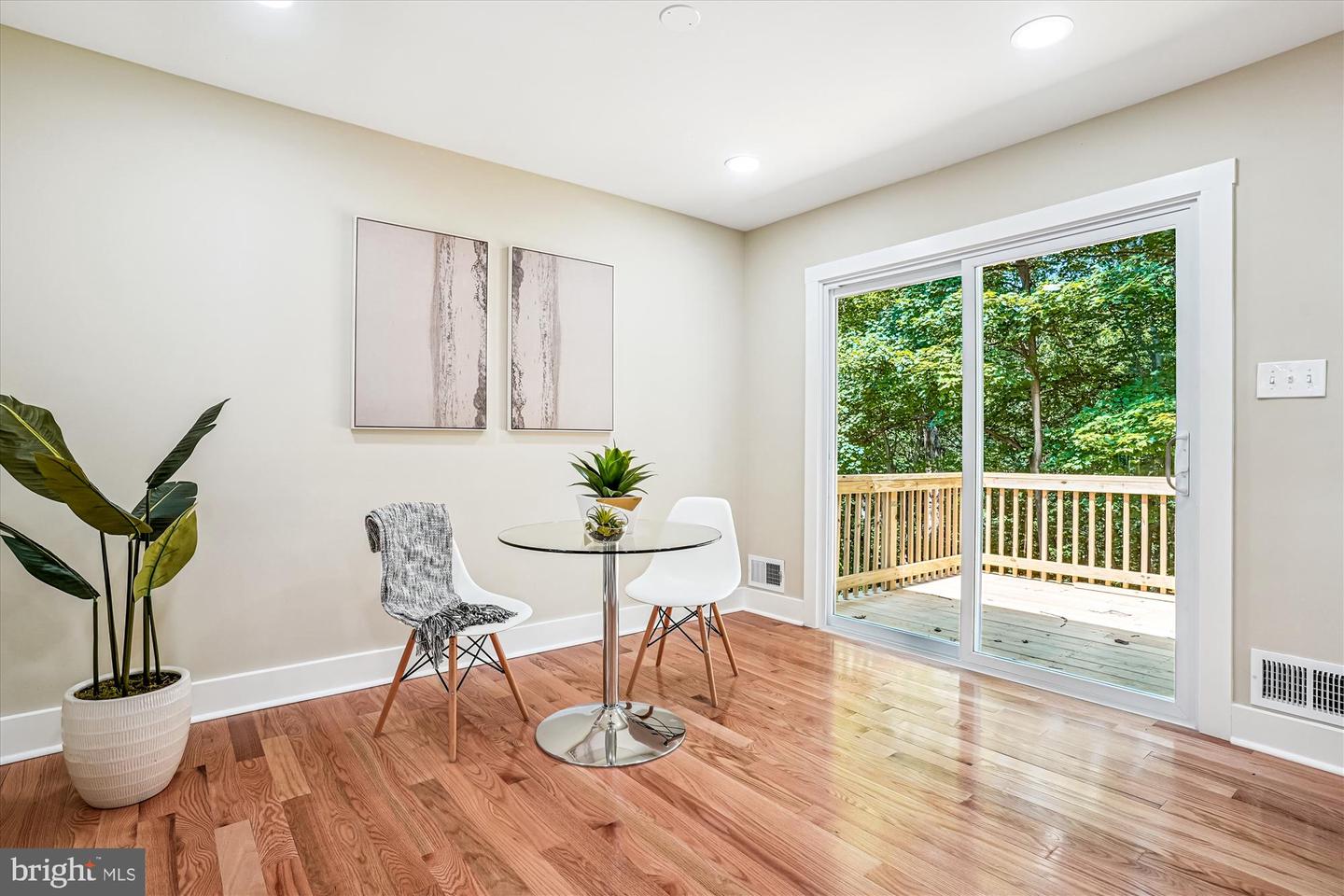 8108 KINGS POINT CT., SPRINGFIELD, Virginia 22153, 4 Bedrooms Bedrooms, ,3 BathroomsBathrooms,Residential,For sale,8108 KINGS POINT CT.,VAFX2258524 MLS # VAFX2258524