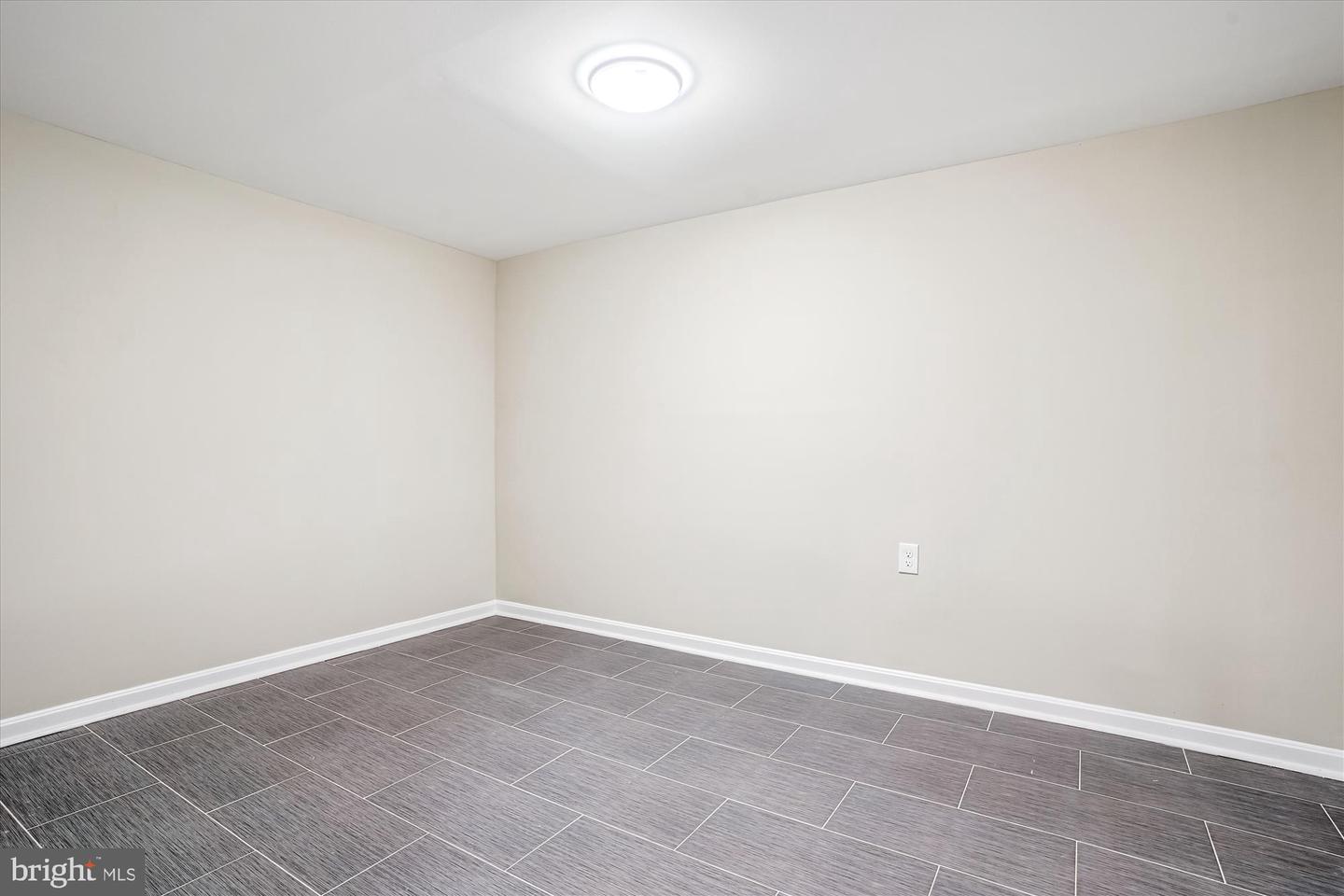 8108 KINGS POINT CT., SPRINGFIELD, Virginia 22153, 4 Bedrooms Bedrooms, ,3 BathroomsBathrooms,Residential,For sale,8108 KINGS POINT CT.,VAFX2258524 MLS # VAFX2258524