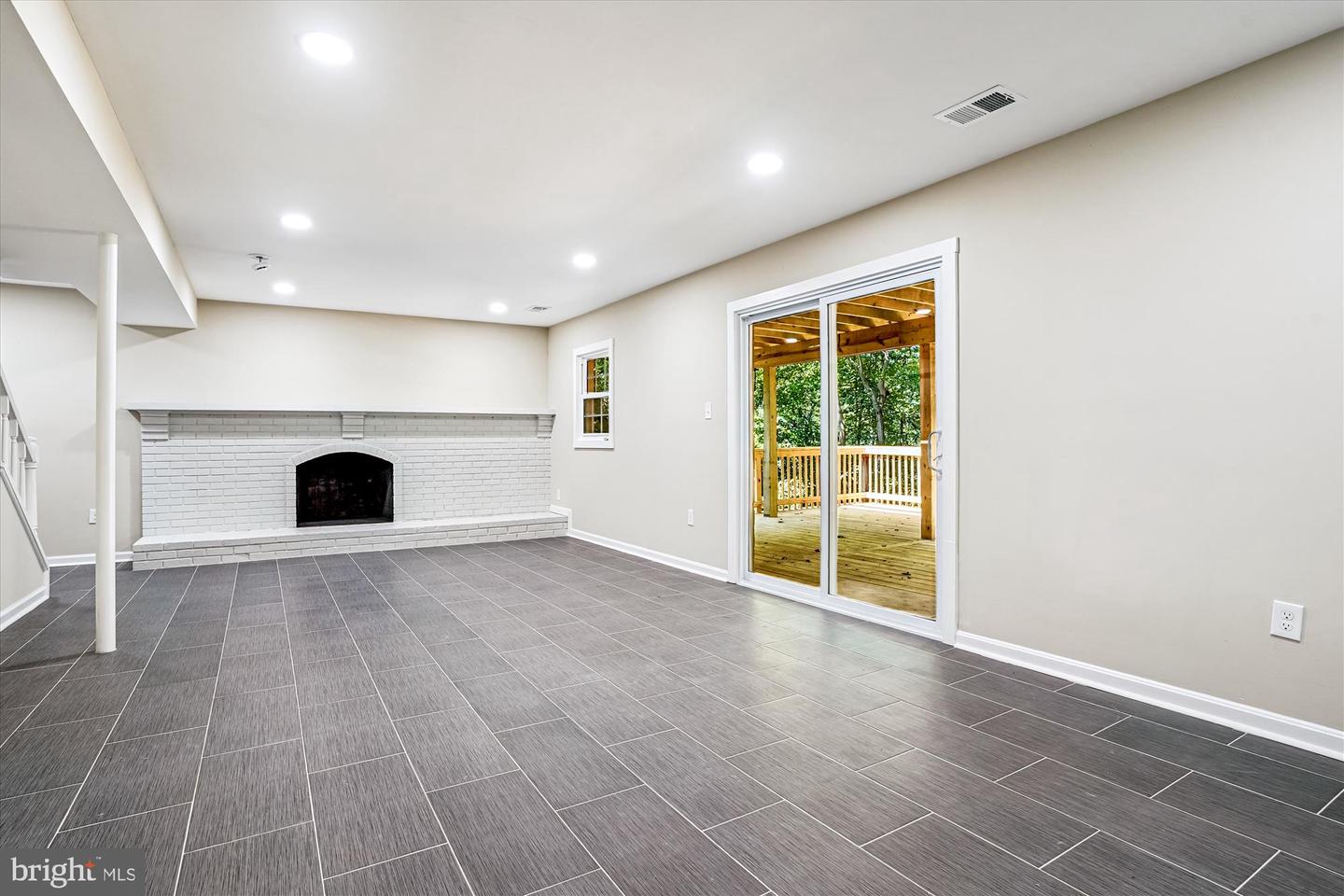 8108 KINGS POINT CT., SPRINGFIELD, Virginia 22153, 4 Bedrooms Bedrooms, ,3 BathroomsBathrooms,Residential,For sale,8108 KINGS POINT CT.,VAFX2258524 MLS # VAFX2258524