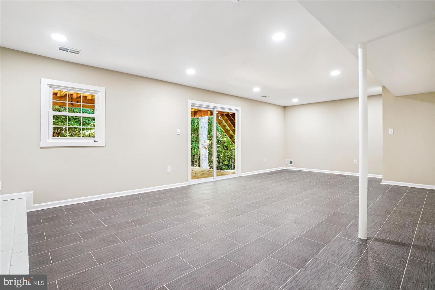 8108 KINGS POINT CT., SPRINGFIELD, Virginia 22153, 4 Bedrooms Bedrooms, ,3 BathroomsBathrooms,Residential,For sale,8108 KINGS POINT CT.,VAFX2258524 MLS # VAFX2258524