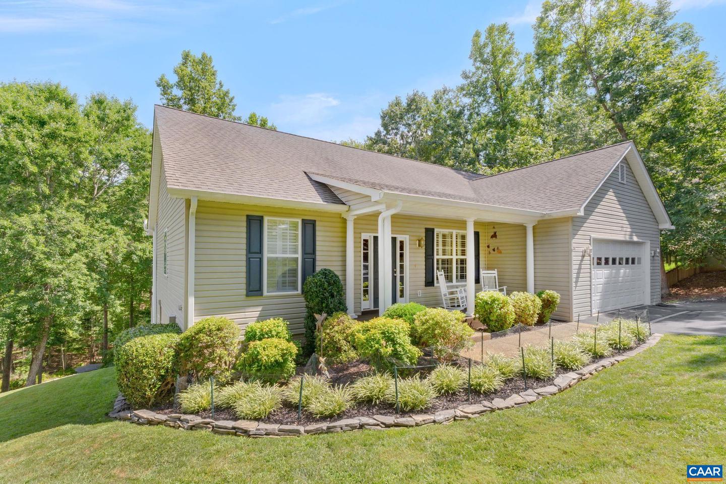27 KINGSWOOD RD, PALMYRA, Virginia 22963, 4 Bedrooms Bedrooms, ,3 BathroomsBathrooms,Residential,For sale,27 KINGSWOOD RD,667290 MLS # 667290