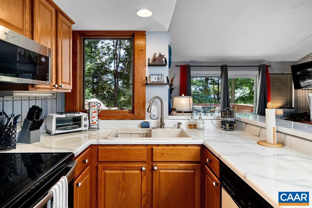 649 WHITE OAK CONDOS, WINTERGREEN RESORT, Virginia 22967, 2 Bedrooms Bedrooms, ,2 BathroomsBathrooms,Residential,For sale,649 WHITE OAK CONDOS,667298 MLS # 667298