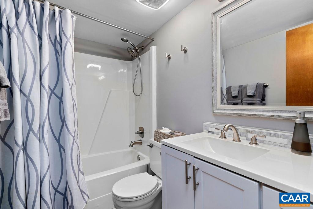 649 WHITE OAK CONDOS, WINTERGREEN RESORT, Virginia 22967, 2 Bedrooms Bedrooms, ,2 BathroomsBathrooms,Residential,For sale,649 WHITE OAK CONDOS,667298 MLS # 667298