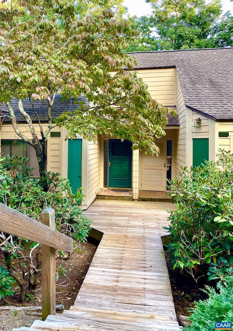 649 WHITE OAK CONDOS, WINTERGREEN RESORT, Virginia 22967, 2 Bedrooms Bedrooms, ,2 BathroomsBathrooms,Residential,For sale,649 WHITE OAK CONDOS,667298 MLS # 667298