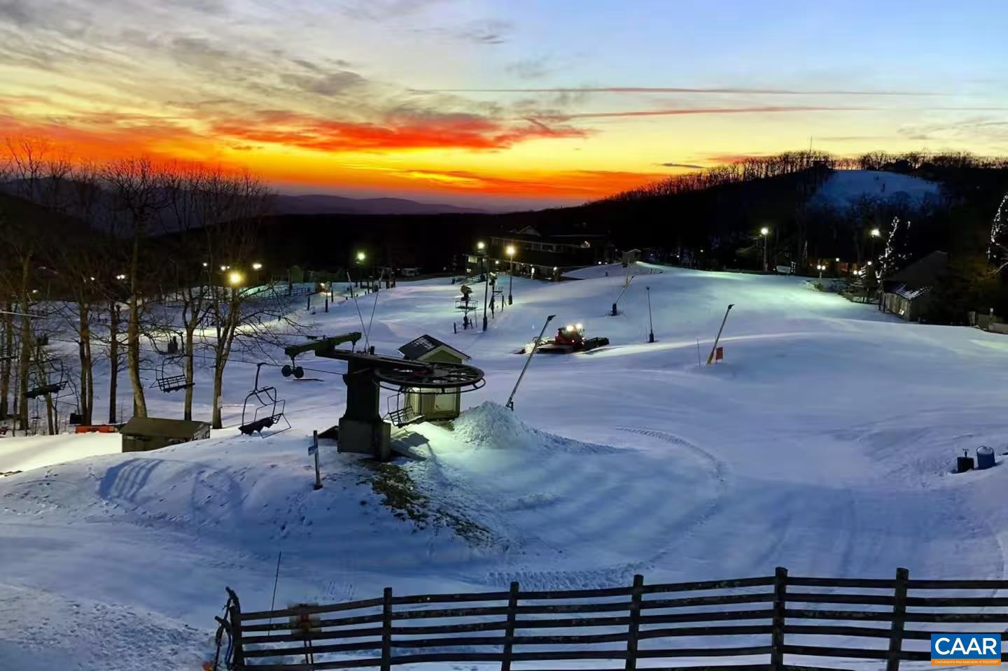 649 WHITE OAK CONDOS, WINTERGREEN RESORT, Virginia 22967, 2 Bedrooms Bedrooms, ,2 BathroomsBathrooms,Residential,For sale,649 WHITE OAK CONDOS,667298 MLS # 667298