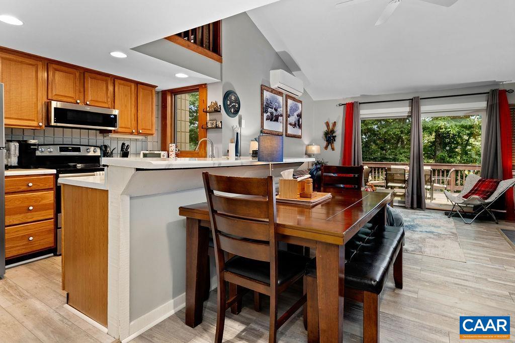649 WHITE OAK CONDOS, WINTERGREEN RESORT, Virginia 22967, 2 Bedrooms Bedrooms, ,2 BathroomsBathrooms,Residential,For sale,649 WHITE OAK CONDOS,667298 MLS # 667298