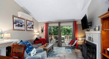 649 WHITE OAK CONDOS, WINTERGREEN RESORT, Virginia 22967, 2 Bedrooms Bedrooms, ,2 BathroomsBathrooms,Residential,For sale,649 WHITE OAK CONDOS,667298 MLS # 667298