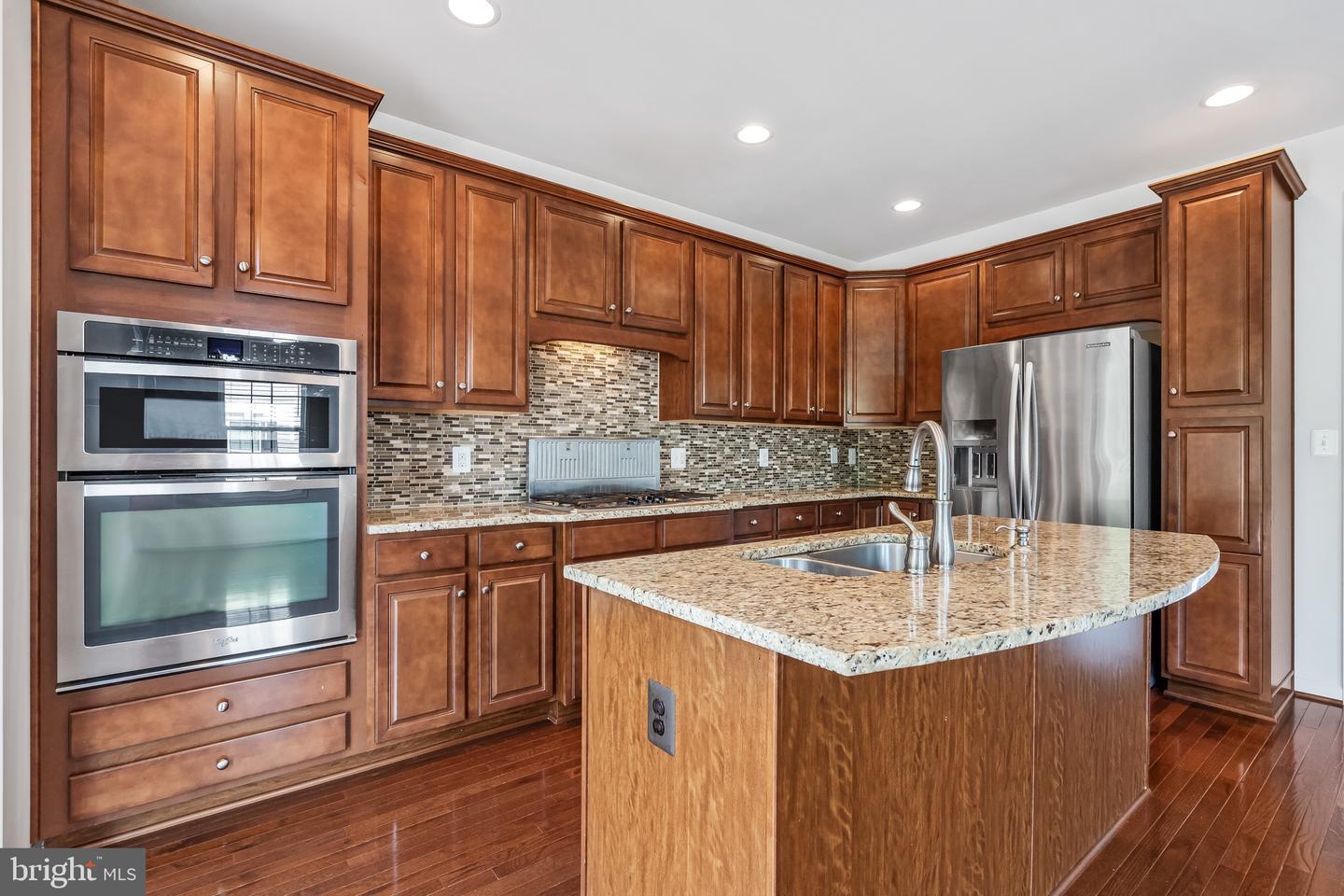 25053 PRAIRIE FIRE SQ, ALDIE, Virginia 20105, 3 Bedrooms Bedrooms, ,3 BathroomsBathrooms,Residential,For sale,25053 PRAIRIE FIRE SQ,VALO2103550 MLS # VALO2103550