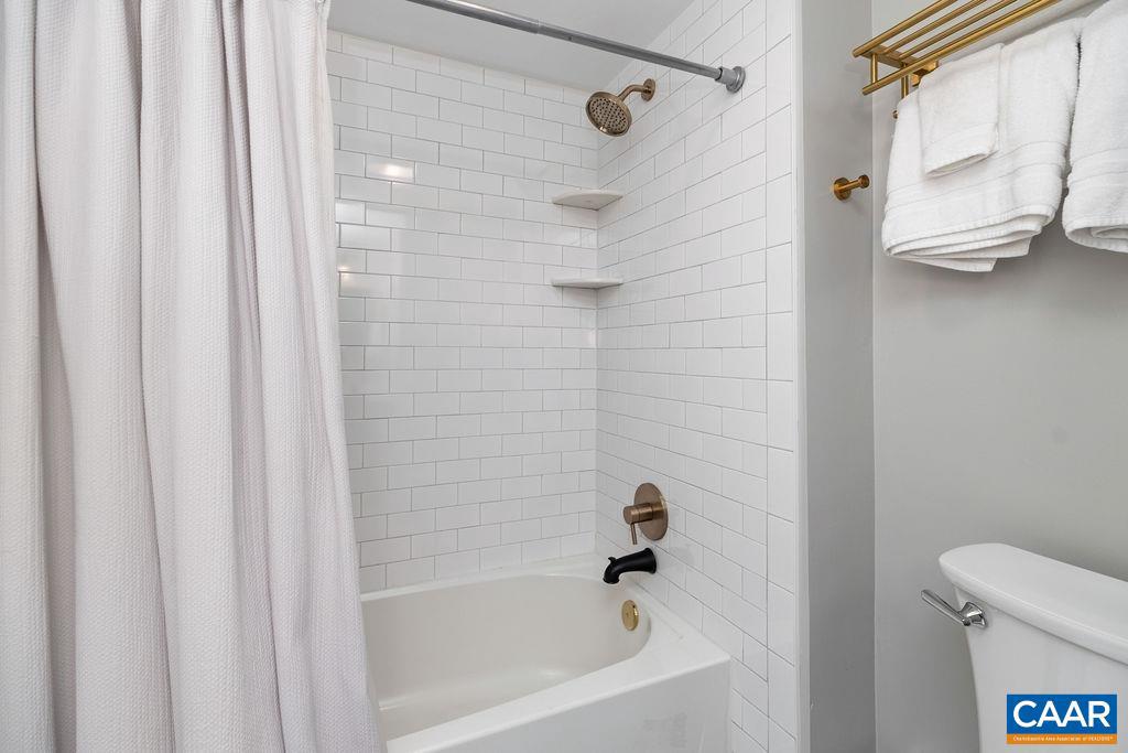 2046 STONE RIDGE CONDOS, WINTERGREEN RESORT, Virginia 22967, 3 Bedrooms Bedrooms, ,3 BathroomsBathrooms,Residential,For sale,2046 STONE RIDGE CONDOS,667306 MLS # 667306