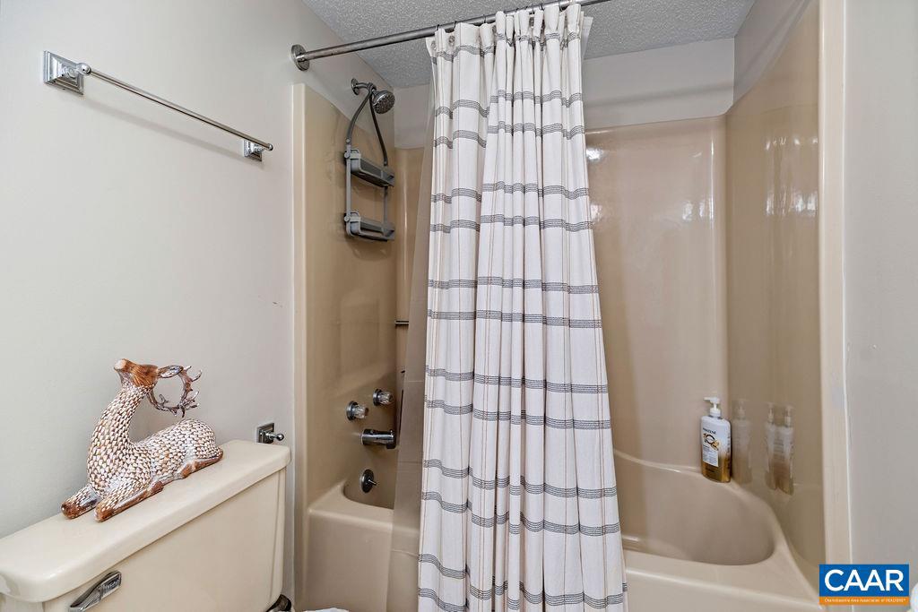 2046 STONE RIDGE CONDOS, WINTERGREEN RESORT, Virginia 22967, 3 Bedrooms Bedrooms, ,3 BathroomsBathrooms,Residential,For sale,2046 STONE RIDGE CONDOS,667306 MLS # 667306