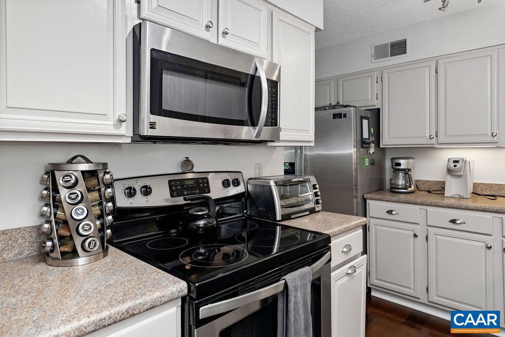 2046 STONE RIDGE CONDOS, WINTERGREEN RESORT, Virginia 22967, 3 Bedrooms Bedrooms, ,3 BathroomsBathrooms,Residential,For sale,2046 STONE RIDGE CONDOS,667306 MLS # 667306