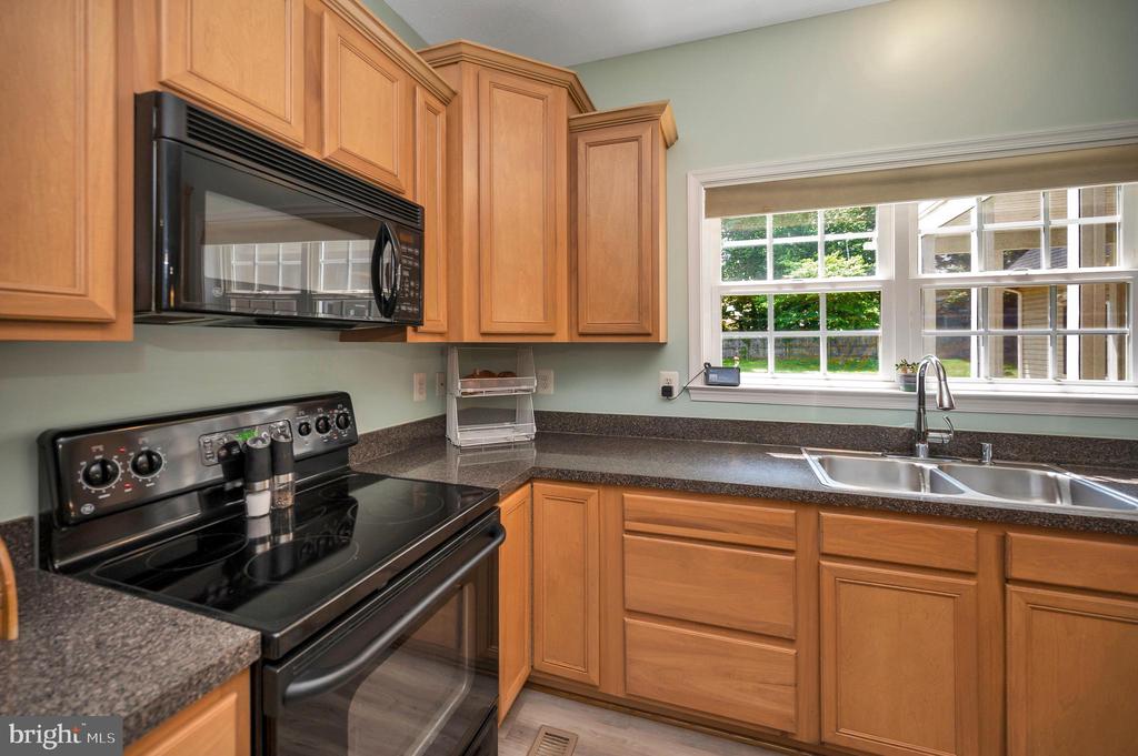 35326 GOSLING LN, LOCUST GROVE, Virginia 22508, 5 Bedrooms Bedrooms, ,4 BathroomsBathrooms,Residential,35326 GOSLING LN,VAOR2009840 MLS # VAOR2009840