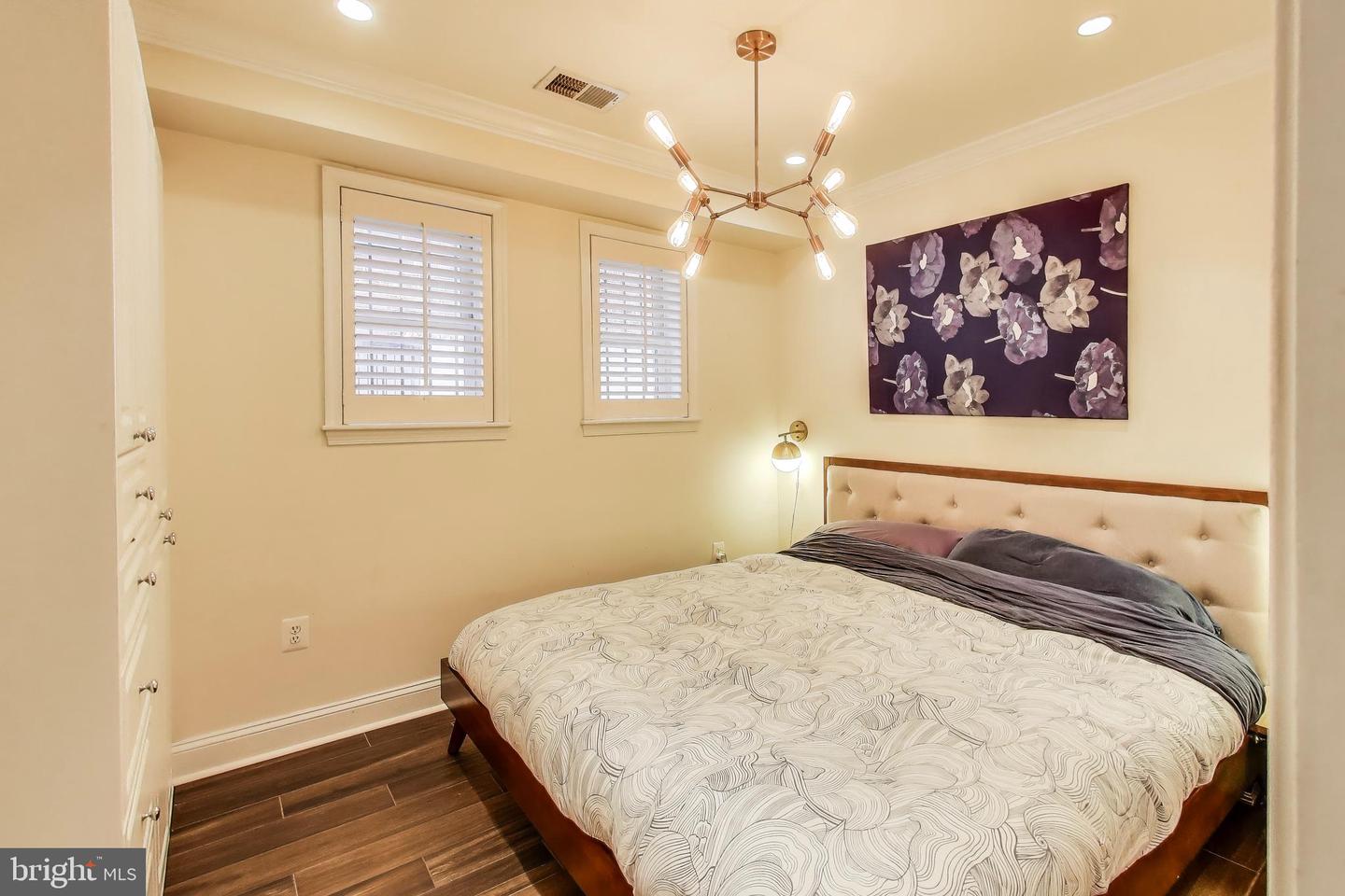 1502 13TH ST NW #1, WASHINGTON, District Of Columbia 20005, 2 Bedrooms Bedrooms, ,1 BathroomBathrooms,Residential,For sale,1502 13TH ST NW #1,DCDC2201952 MLS # DCDC2201952