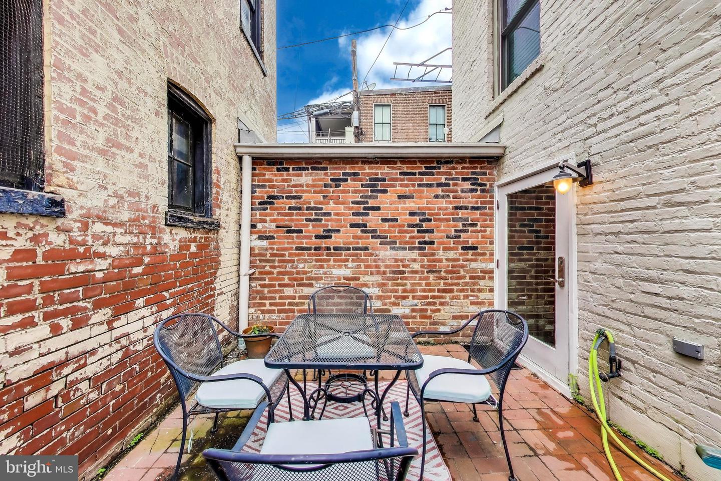1502 13TH ST NW #1, WASHINGTON, District Of Columbia 20005, 2 Bedrooms Bedrooms, ,1 BathroomBathrooms,Residential,For sale,1502 13TH ST NW #1,DCDC2201952 MLS # DCDC2201952