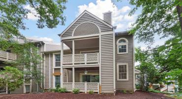 7620 WILLOW POINT DR #7620, FALLS CHURCH, Virginia 22042, 2 Bedrooms Bedrooms, ,2 BathroomsBathrooms,Residential,For sale,7620 WILLOW POINT DR #7620,VAFX2245570 MLS # VAFX2245570