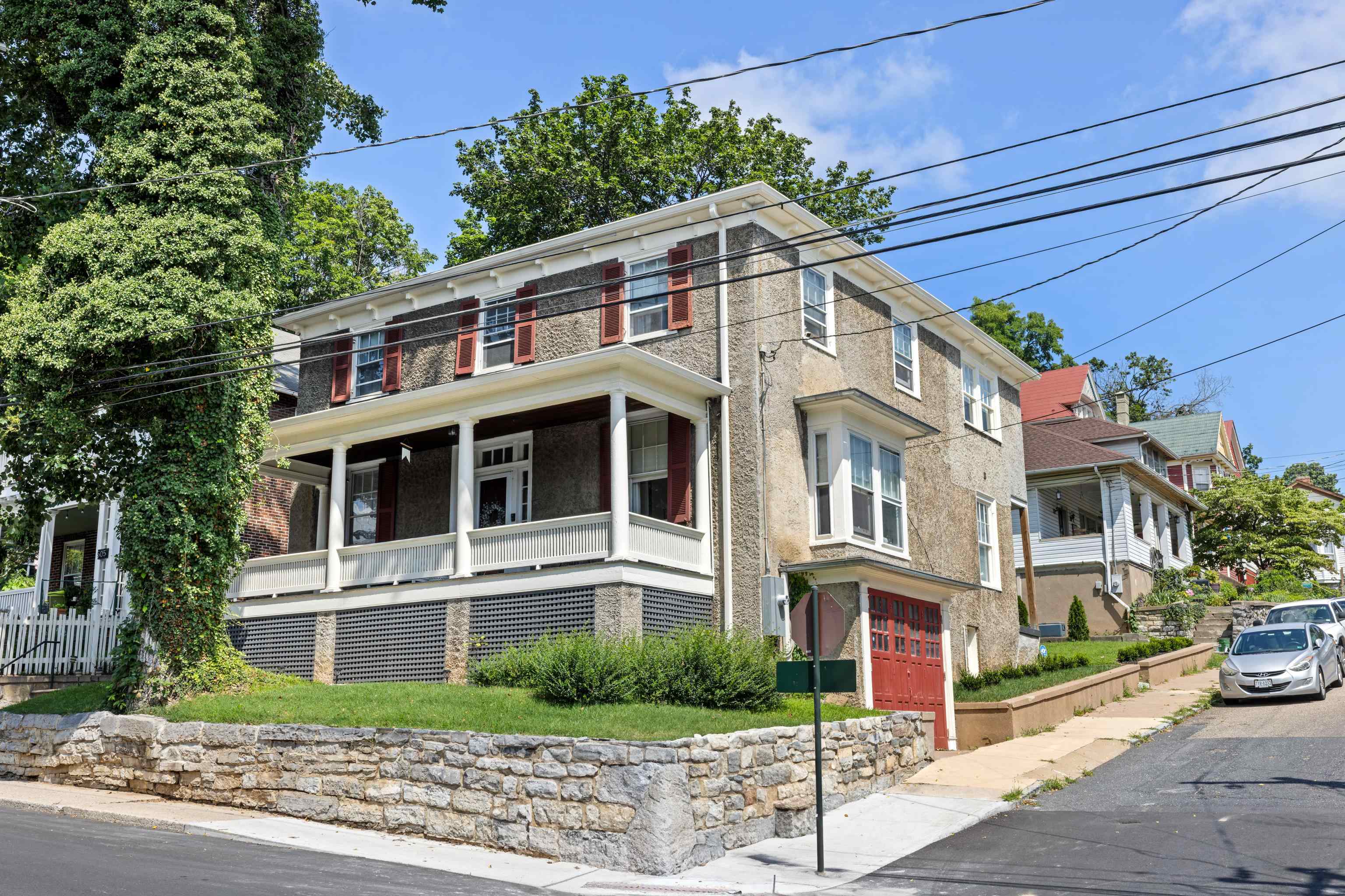 501 W FREDERICK ST, STAUNTON, Virginia 24401, 4 Bedrooms Bedrooms, ,3 BathroomsBathrooms,Residential,Cornerstone House,501 W FREDERICK ST,667182 MLS # 667182