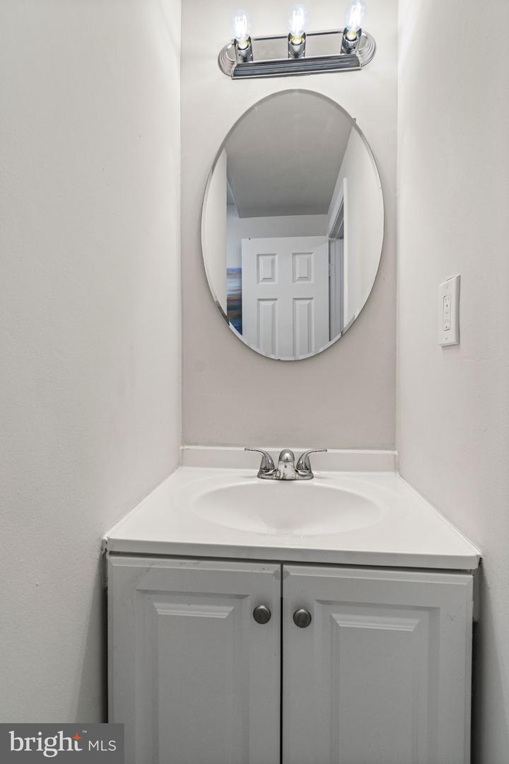 305 MOSEBY CT, MANASSAS PARK, Virginia 20111, 3 Bedrooms Bedrooms, ,3 BathroomsBathrooms,Residential,For sale,305 MOSEBY CT,VAMP2003130 MLS # VAMP2003130