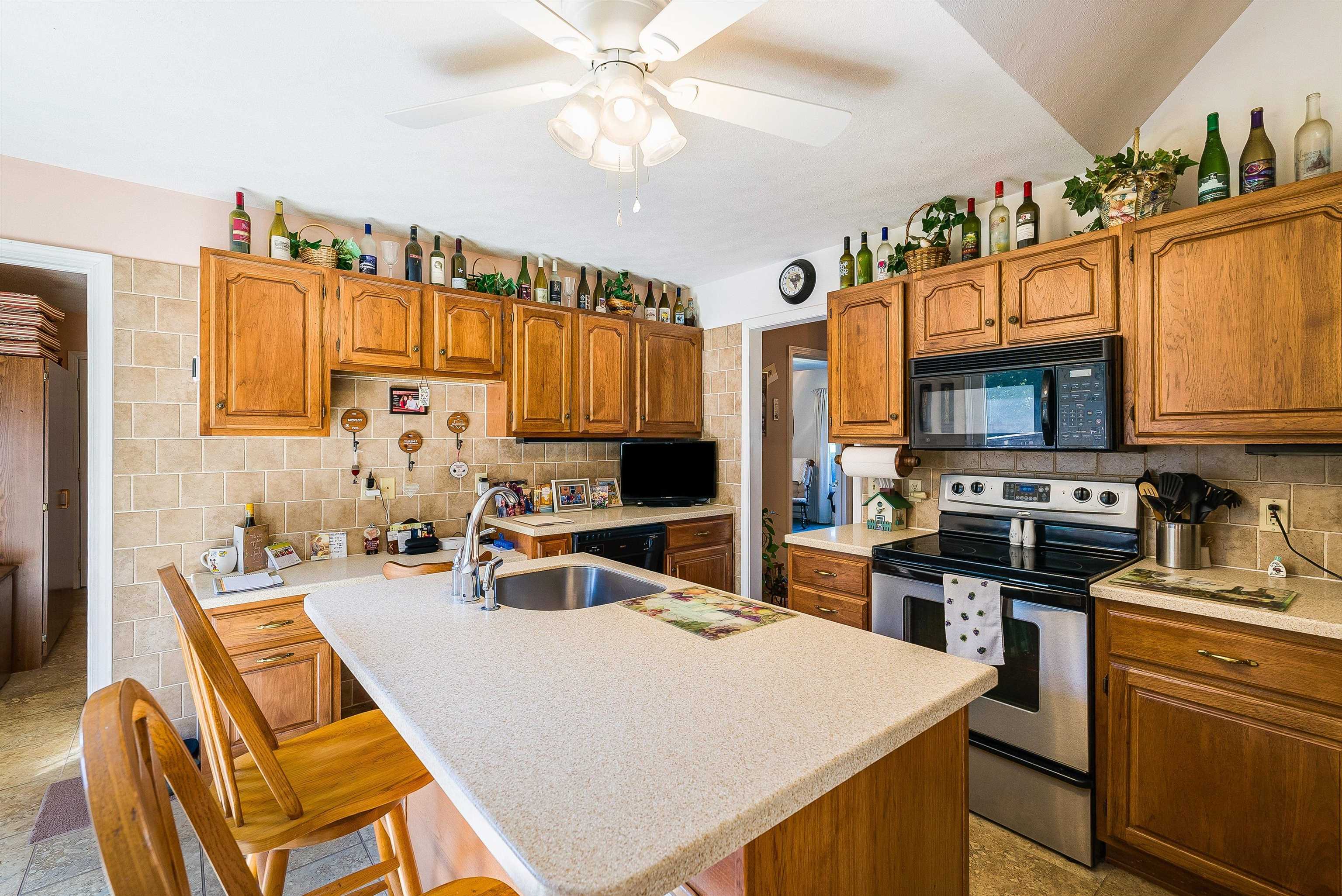116 TALIAFERRO DR, CHURCHVILLE, Virginia 24421, 3 Bedrooms Bedrooms, ,3 BathroomsBathrooms,Residential,116 TALIAFERRO DR,667311 MLS # 667311