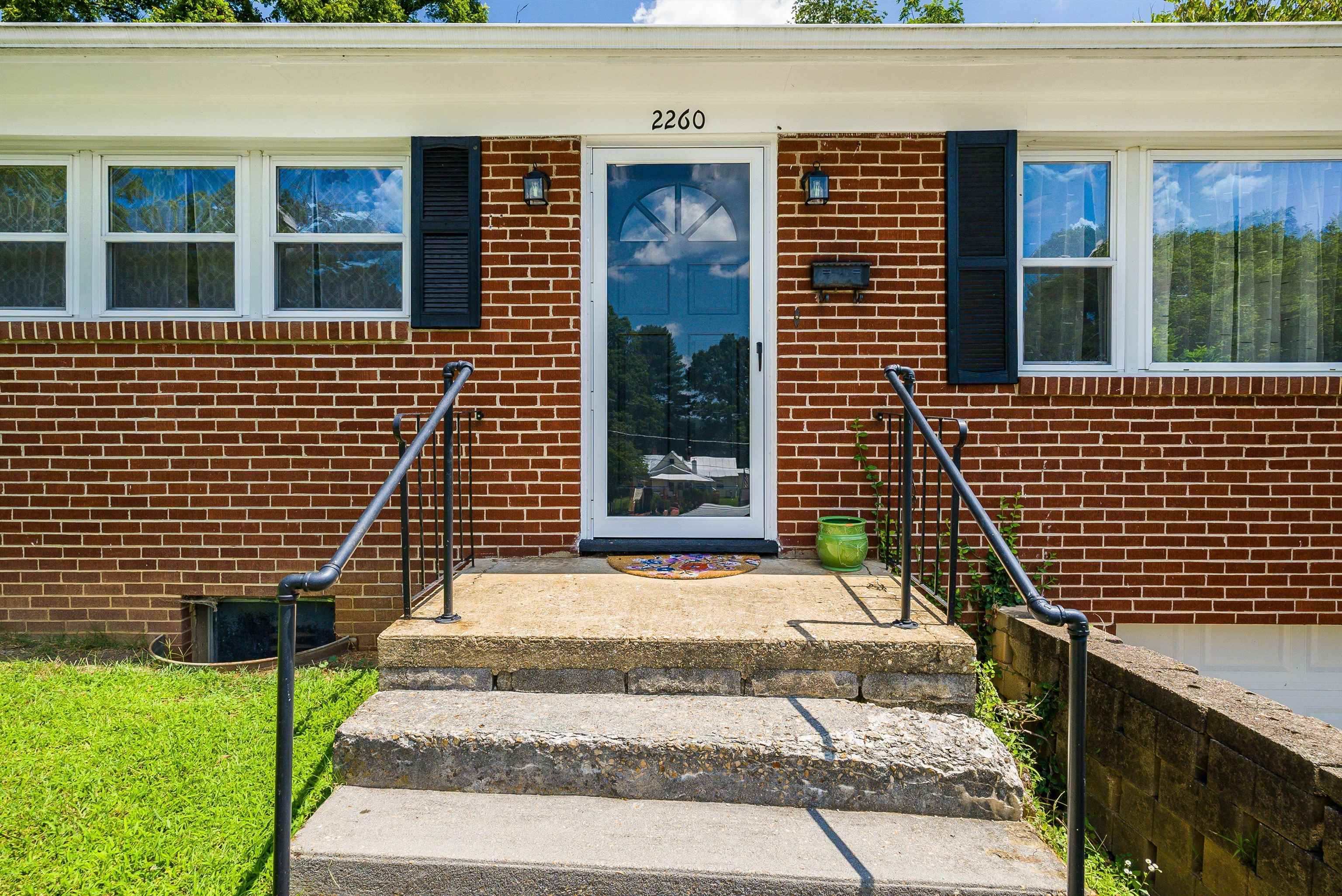 2260 PINE AVE, BUENA VISTA, Virginia 24416, 3 Bedrooms Bedrooms, ,1 BathroomBathrooms,Residential,2260 PINE AVE,667321 MLS # 667321