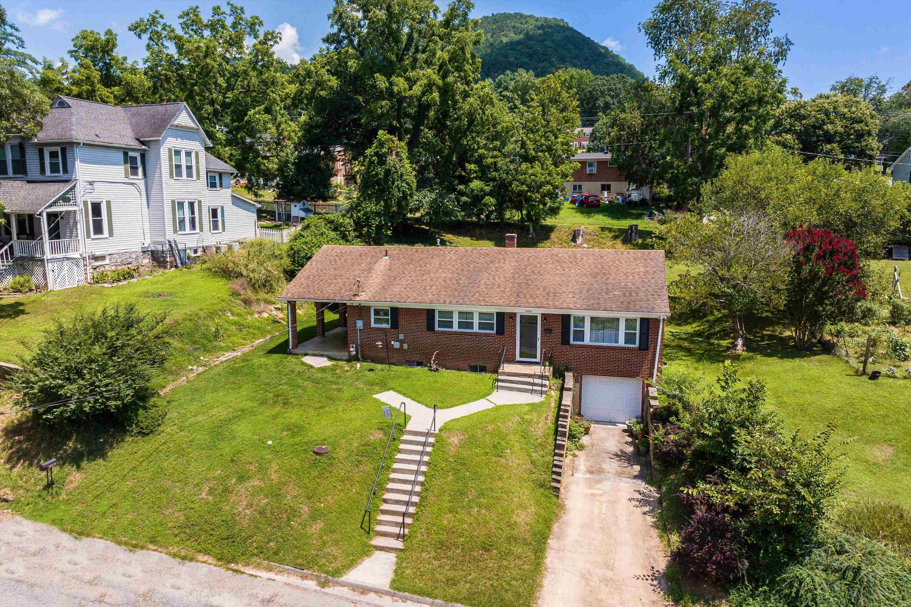 2260 PINE AVE, BUENA VISTA, Virginia 24416, 3 Bedrooms Bedrooms, ,1 BathroomBathrooms,Residential,2260 PINE AVE,667321 MLS # 667321