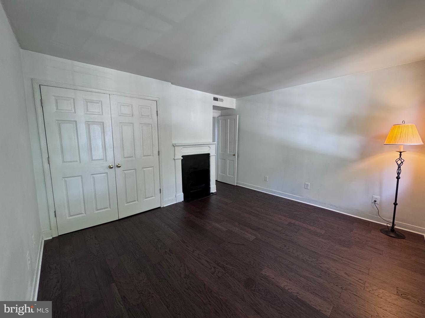 210 GIBBON ST, ALEXANDRIA, Virginia 22314, 2 Bedrooms Bedrooms, ,1 BathroomBathrooms,Residential,For sale,210 GIBBON ST,VAAX2047280 MLS # VAAX2047280