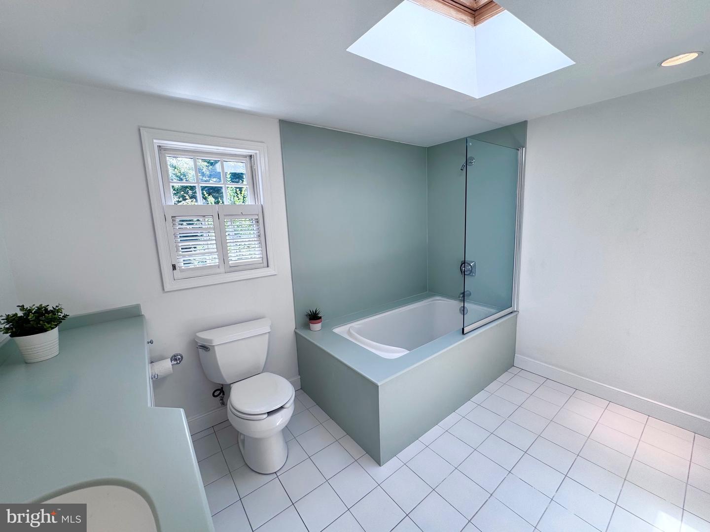 210 GIBBON ST, ALEXANDRIA, Virginia 22314, 2 Bedrooms Bedrooms, ,1 BathroomBathrooms,Residential,For sale,210 GIBBON ST,VAAX2047280 MLS # VAAX2047280
