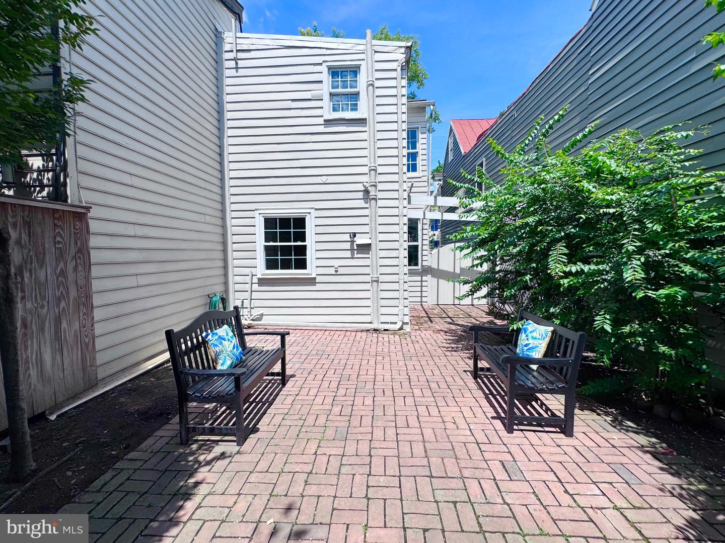 210 GIBBON ST, ALEXANDRIA, Virginia 22314, 2 Bedrooms Bedrooms, ,1 BathroomBathrooms,Residential,For sale,210 GIBBON ST,VAAX2047280 MLS # VAAX2047280