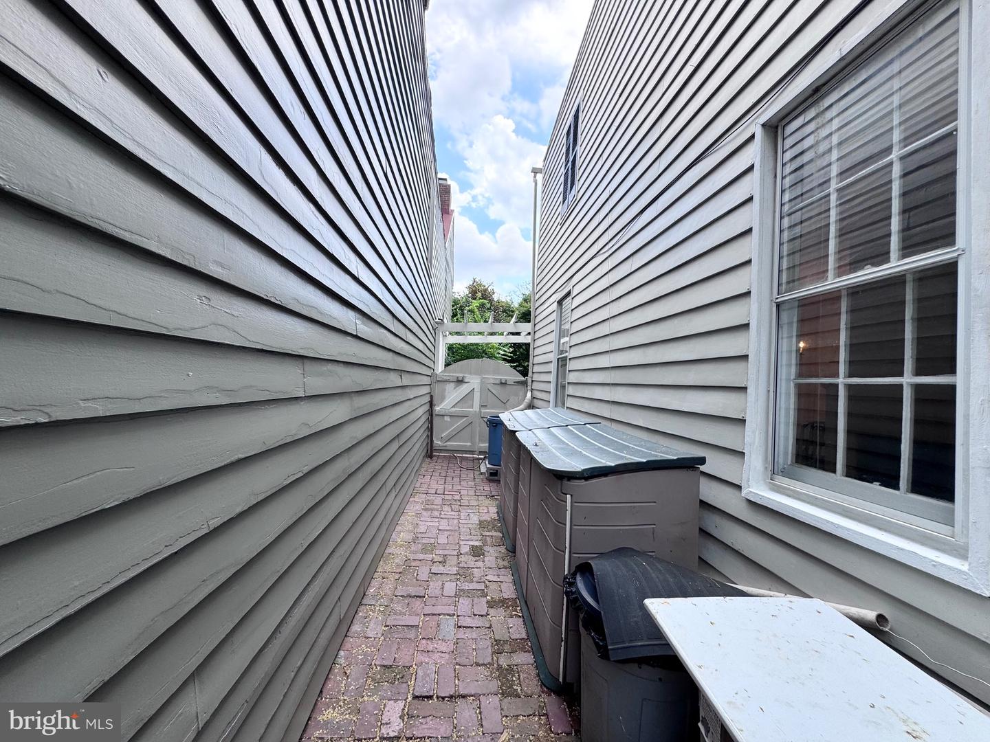 210 GIBBON ST, ALEXANDRIA, Virginia 22314, 2 Bedrooms Bedrooms, ,1 BathroomBathrooms,Residential,For sale,210 GIBBON ST,VAAX2047280 MLS # VAAX2047280