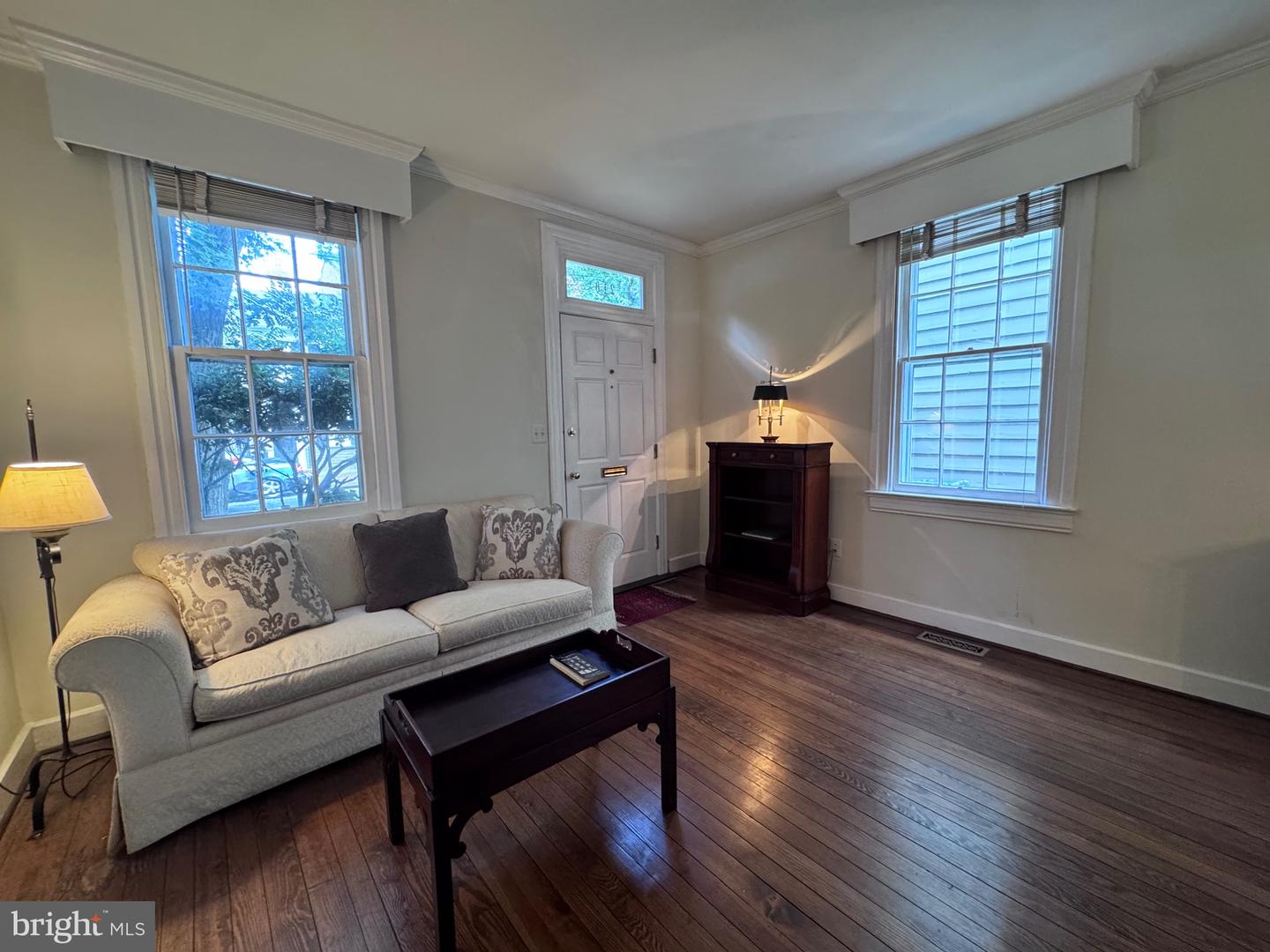 210 GIBBON ST, ALEXANDRIA, Virginia 22314, 2 Bedrooms Bedrooms, ,1 BathroomBathrooms,Residential,For sale,210 GIBBON ST,VAAX2047280 MLS # VAAX2047280