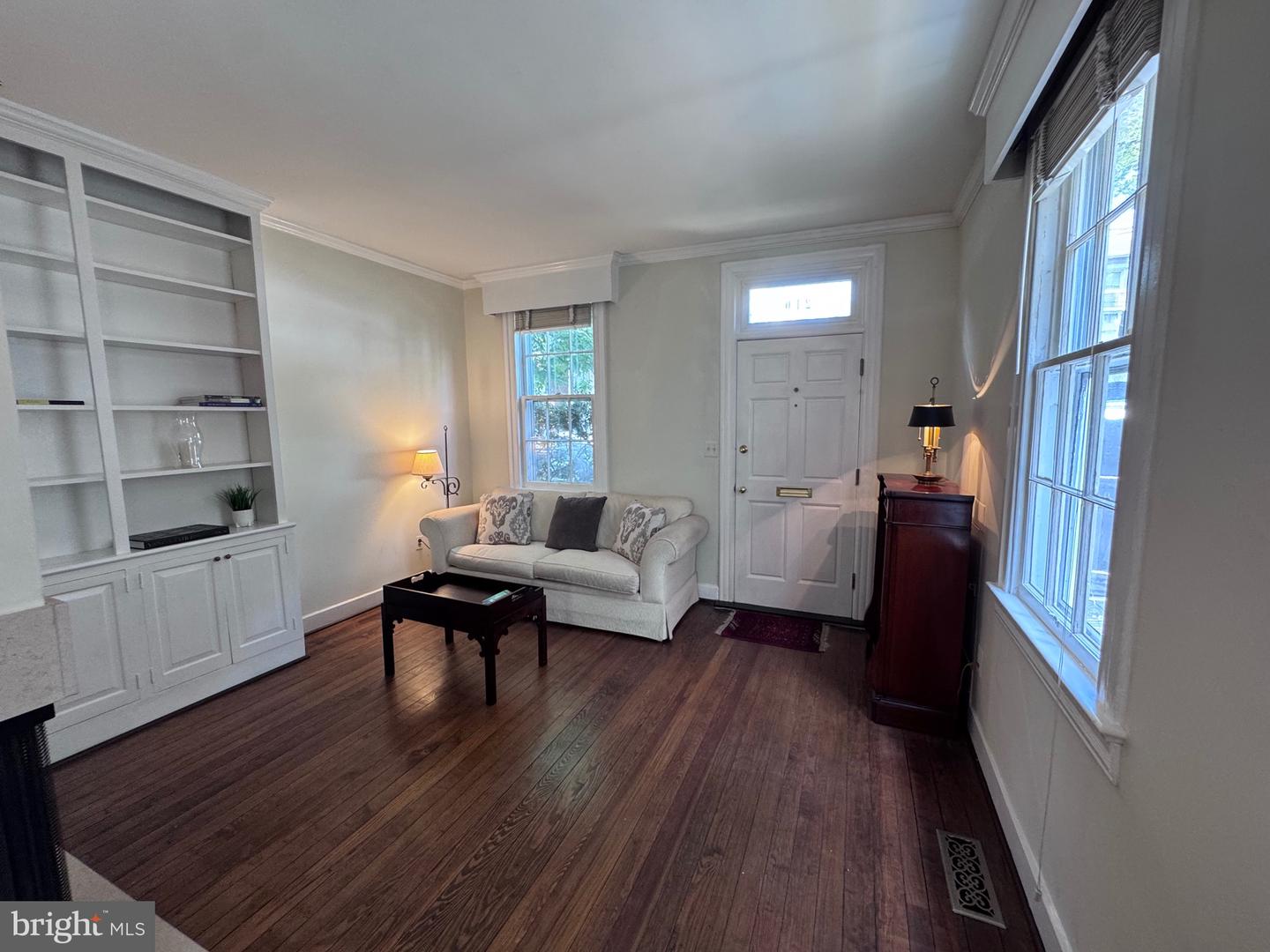 210 GIBBON ST, ALEXANDRIA, Virginia 22314, 2 Bedrooms Bedrooms, ,1 BathroomBathrooms,Residential,For sale,210 GIBBON ST,VAAX2047280 MLS # VAAX2047280