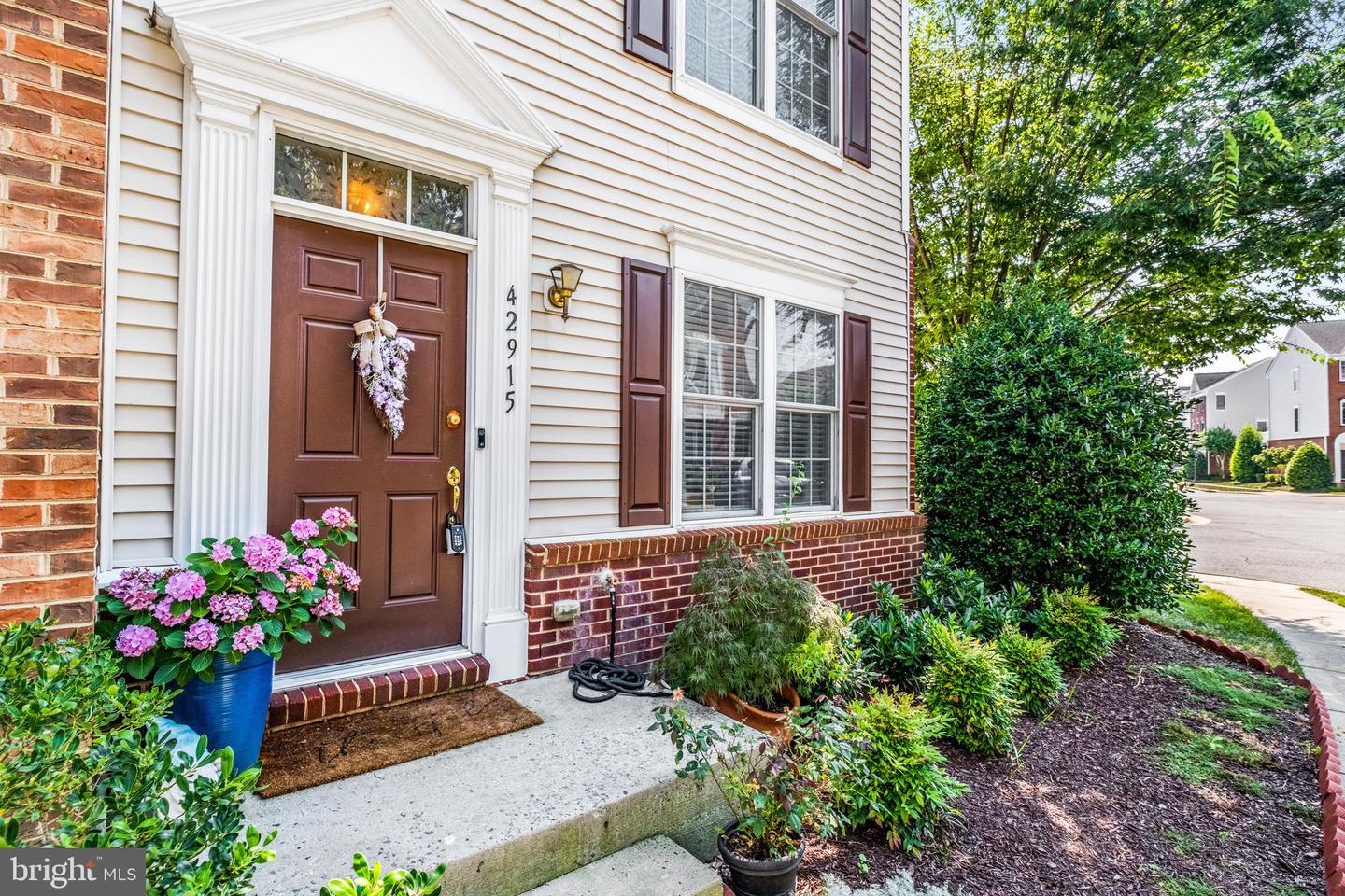 42915 MCCOMAS TER, CHANTILLY, Virginia 20152, 4 Bedrooms Bedrooms, ,2 BathroomsBathrooms,Residential,For sale,42915 MCCOMAS TER,VALO2101548 MLS # VALO2101548