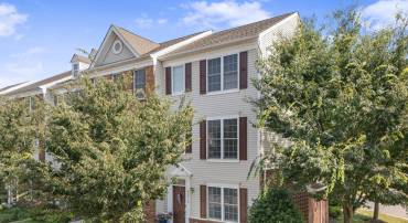 42915 MCCOMAS TER, CHANTILLY, Virginia 20152, 4 Bedrooms Bedrooms, ,2 BathroomsBathrooms,Residential,For sale,42915 MCCOMAS TER,VALO2101548 MLS # VALO2101548