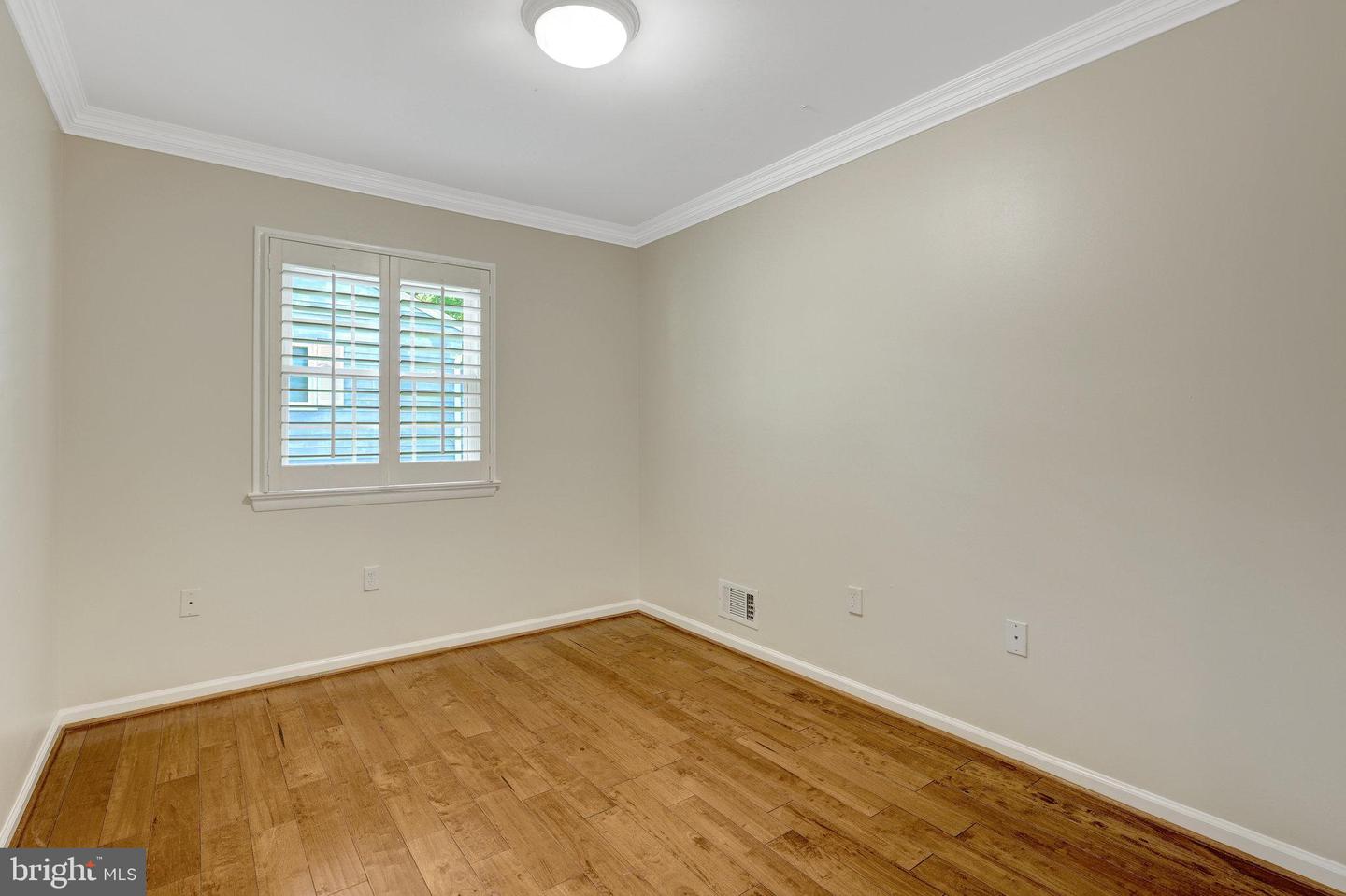 9513 SCARAB ST, VIENNA, Virginia 22182, 5 Bedrooms Bedrooms, ,3 BathroomsBathrooms,Residential,For sale,9513 SCARAB ST,VAFX2254410 MLS # VAFX2254410