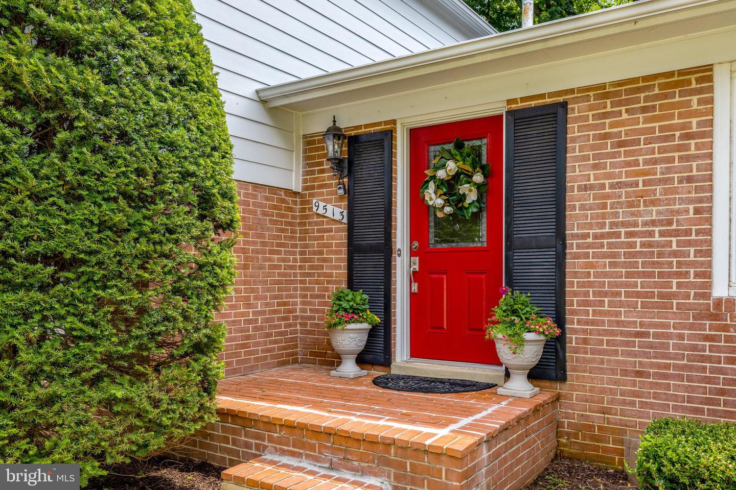 9513 SCARAB ST, VIENNA, Virginia 22182, 5 Bedrooms Bedrooms, ,3 BathroomsBathrooms,Residential,For sale,9513 SCARAB ST,VAFX2254410 MLS # VAFX2254410