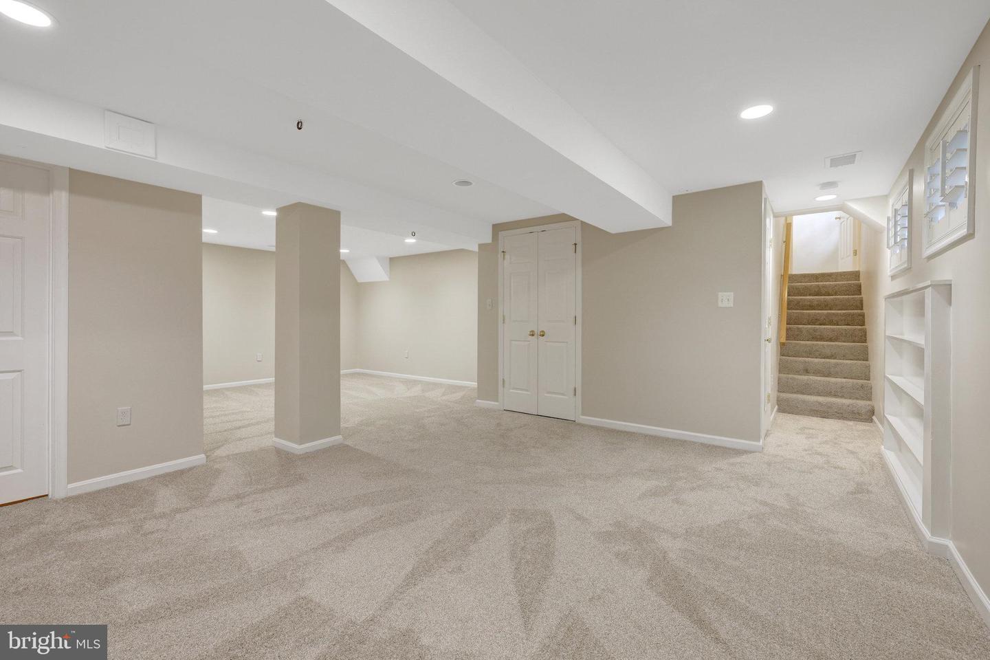 9513 SCARAB ST, VIENNA, Virginia 22182, 5 Bedrooms Bedrooms, ,3 BathroomsBathrooms,Residential,For sale,9513 SCARAB ST,VAFX2254410 MLS # VAFX2254410