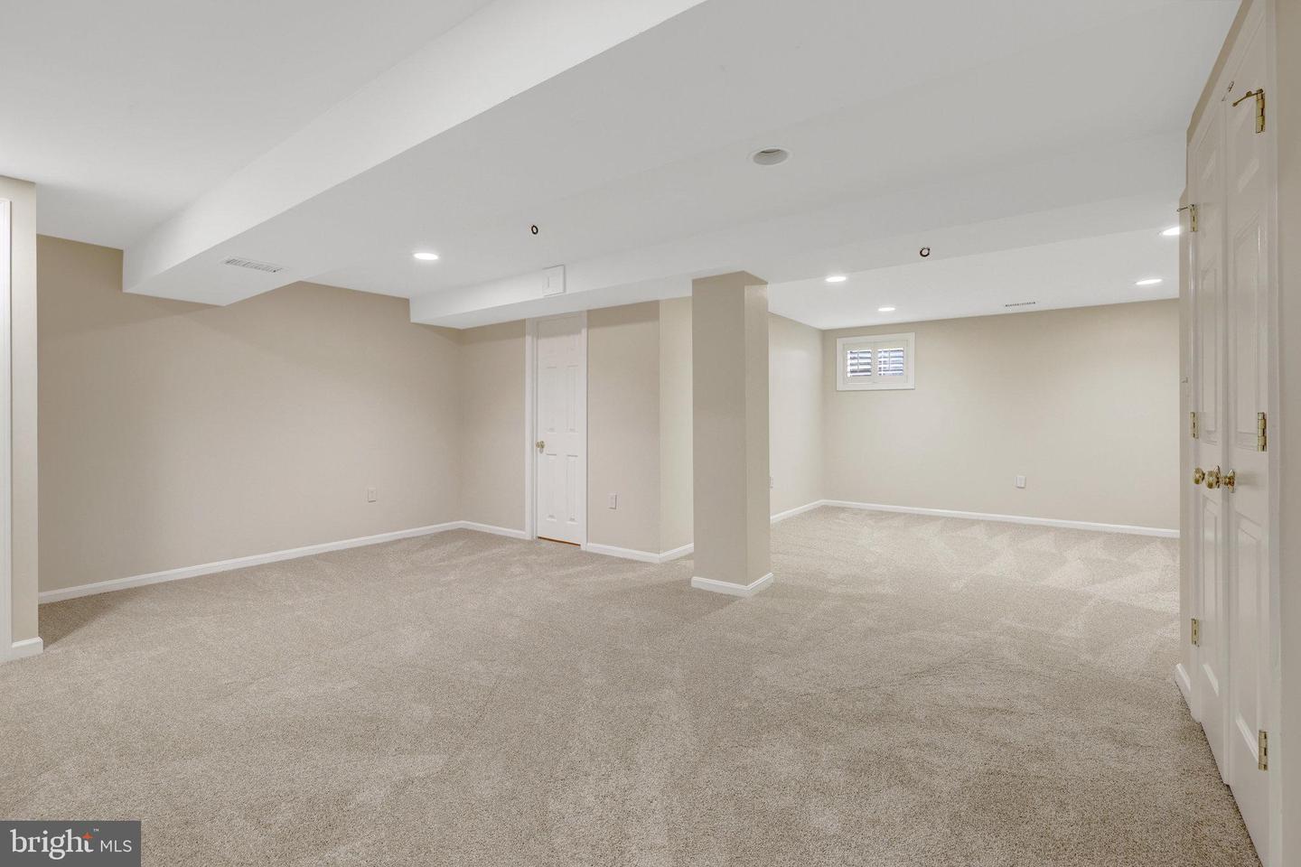9513 SCARAB ST, VIENNA, Virginia 22182, 5 Bedrooms Bedrooms, ,3 BathroomsBathrooms,Residential,For sale,9513 SCARAB ST,VAFX2254410 MLS # VAFX2254410